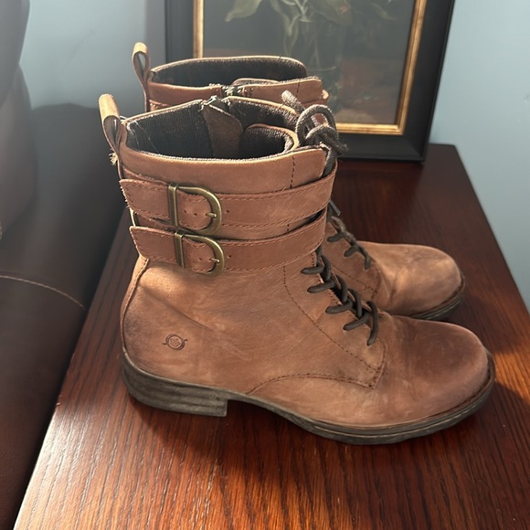 Born Camryn Lace-Up Boot (Women) - Picture 8 of 11